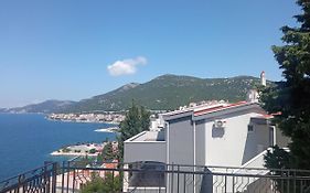 Guest House Inara